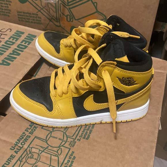 Air Jordan 1 Retro “Pollen” Little Kids - Picture 3 of 3